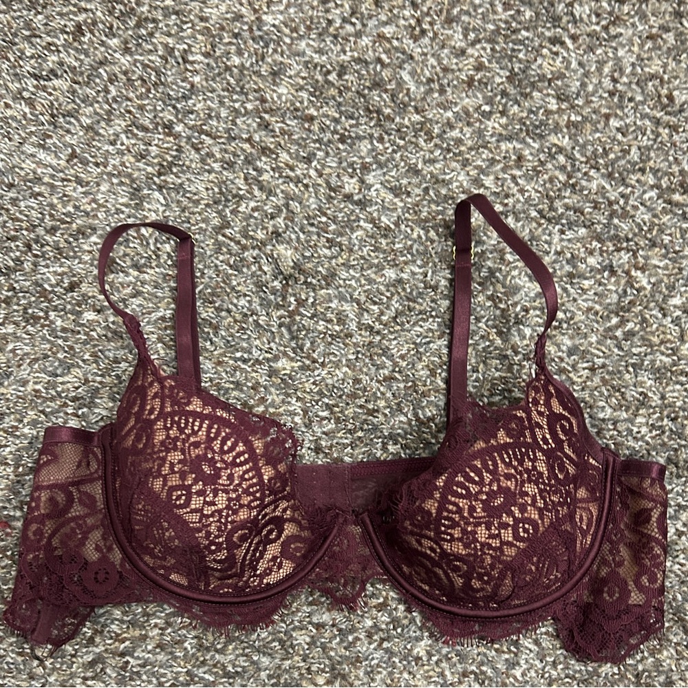 Elegant Lace Burgundy Bra
